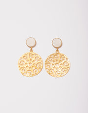 boucles d'oreilles, earrings, vegan, bijou doré, bijoux, jewelry, cuir de pomme, cuir vegan, vegan fashion, style, made in France, durabilité, éthique, french touch, style, bijoux créateur, artisanat, fait-main, handmade, vegan leather, faux leather, mode femme