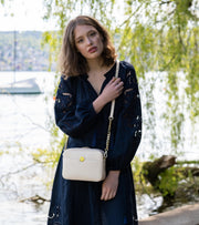 Petit sac Nomad - Sac à main beige foncé pour femme à bandoulière en cuir de pomme