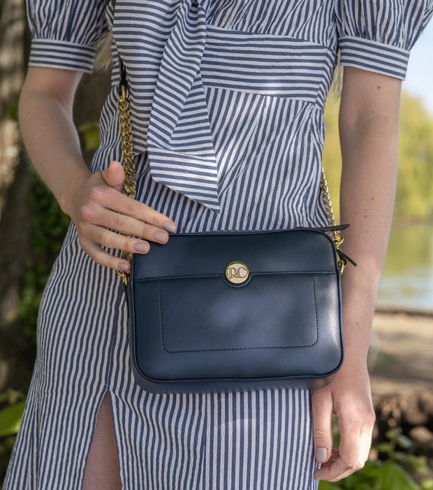 Petit sac Nomad - Sac à main bleu foncé pour femme à bandoulière en cuir de pomme